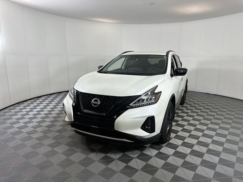 Used 2024 Nissan Murano SV w/ SV Midnight Edition Package image 2