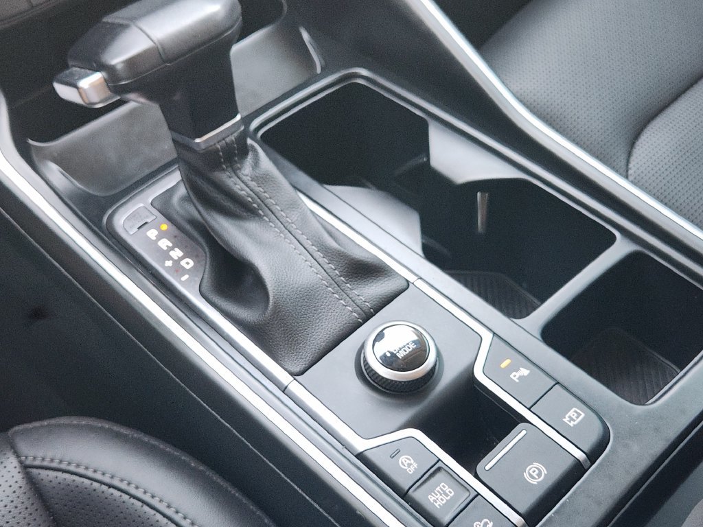 Used 2025 Kia Sorento S w/ Panoramic Sunroof Package FWD image 9