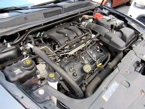 Used 2017 Ford Taurus SEL w/ Equipment Group 201A image 39