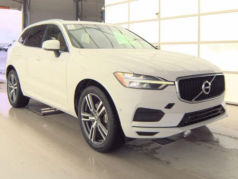 Used 2018 Volvo XC60 T5 Momentum w/ Convenience Package AWD/4WD image 1