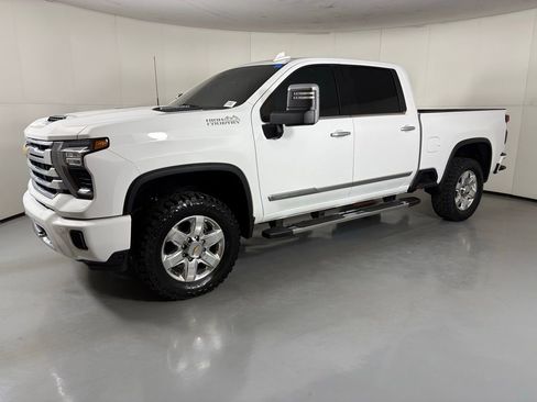 Used 2024 Chevrolet Silverado 3500 High Country w/ High Country Premium Package AWD/4WD image 6