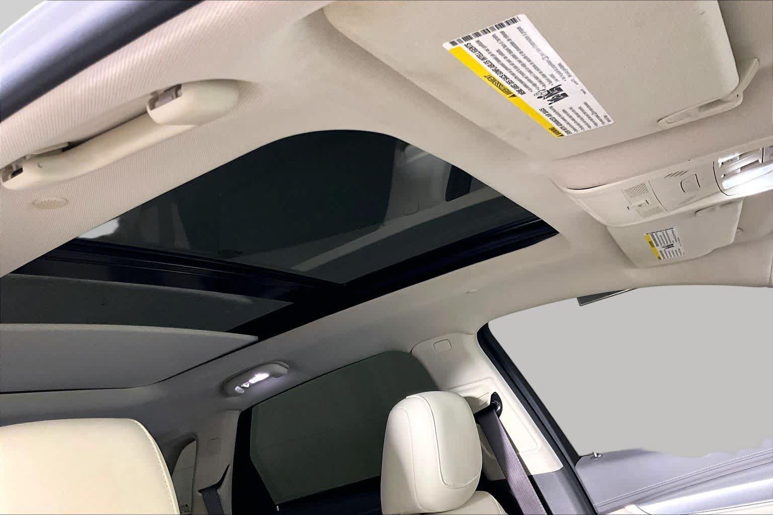 Used 2024 Cadillac XT5 Premium Luxury w/ Technology Package FWD image 14