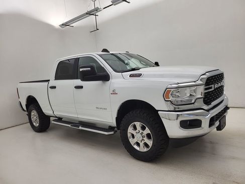 Used 2024 RAM 2500 Big Horn AWD/4WD image 2