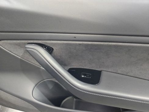Used 2018 Tesla Model 3 Long Range image 6