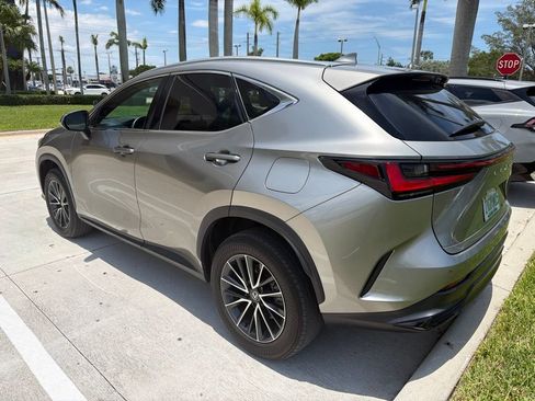 Used 2024 Lexus NX 250 FWD image 11
