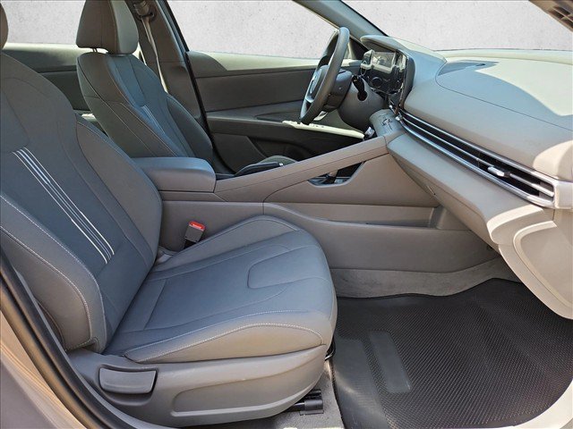 Used 2024 Hyundai Elantra SEL FWD image 20