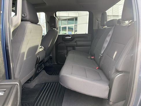 Used 2021 Chevrolet Silverado 2500 Custom w/ Custom Convenience Package image 12