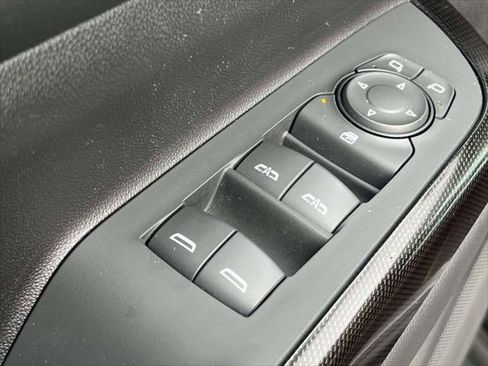 Used 2023 GMC Acadia AT4 image 17