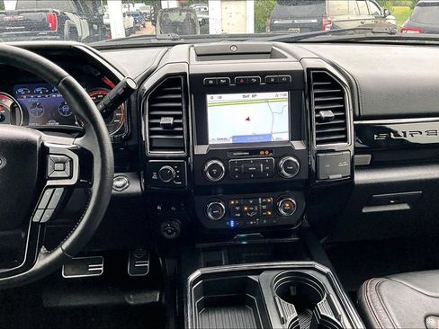 Used 2021 Ford F250 Lariat w/ Lariat Ultimate Package AWD/4WD image 13