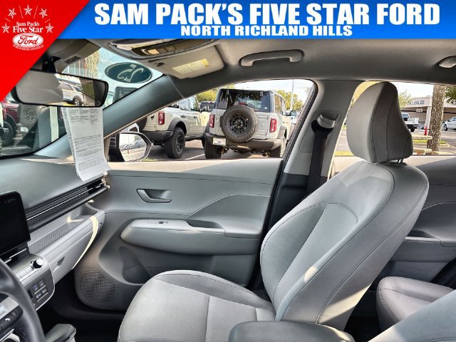 Used 2025 Hyundai Kona SEL FWD image 13