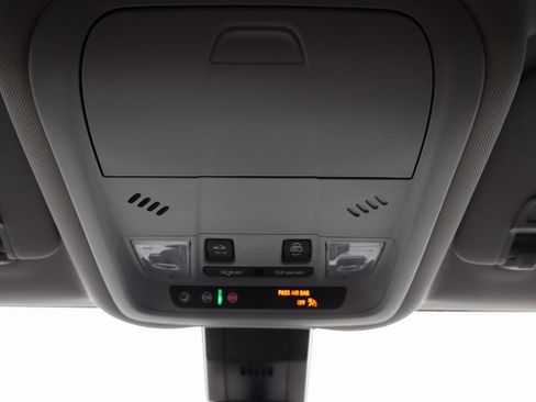 Used 2023 Chevrolet Equinox LT image 15