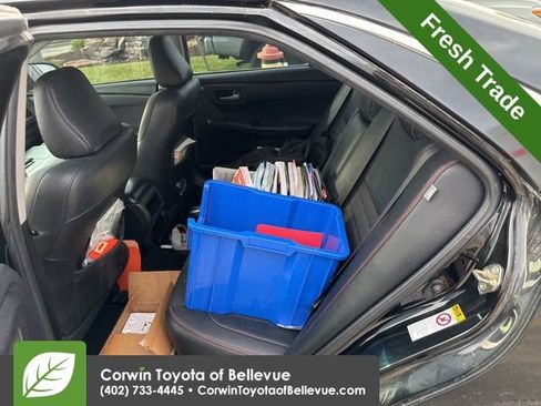 Used 2016 Toyota Camry SE FWD image 14