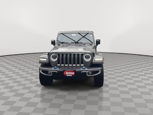 Used 2023 Jeep Wrangler Unlimited Sahara w/ Cold Weather Group AWD/4WD image 32