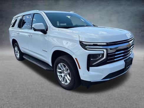 Used 2025 Chevrolet Tahoe LT AWD/4WD image 3