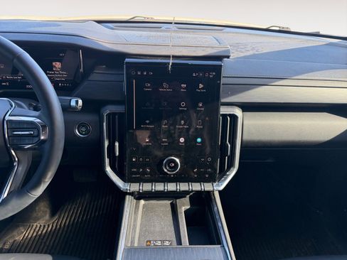 Used 2024 GMC Acadia Elevation w/ Black Edition image 11