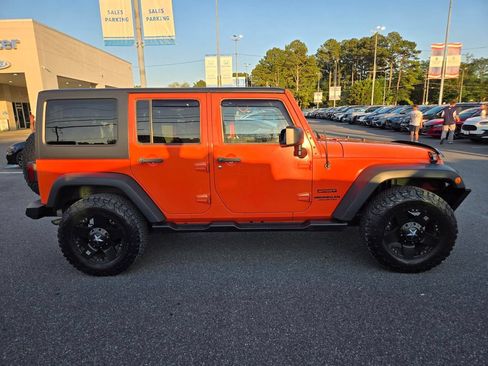 Used 2015 Jeep Wrangler Unlimited Sport w/ Quick Order Package 24S AWD/4WD image 4