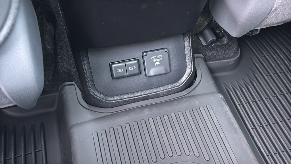New 2026 Toyota Highlander Platinum AWD/4WD image 10