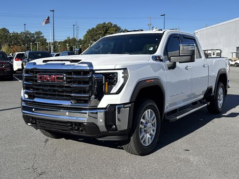Used 2024 GMC Sierra 2500 SLT w/ SLT Convenience Package image 3