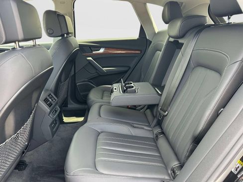 Used 2023 Audi Q5 2.0T Premium Plus w/ Premium Plus Package AWD/4WD image 13
