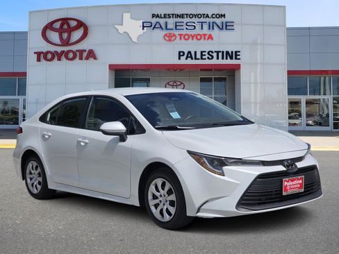 Used 2026 Toyota Corolla LE FWD image 1