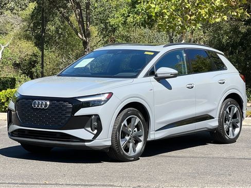 Used 2024 Audi Q4 e-tron Premium Plus AWD/4WD image 9