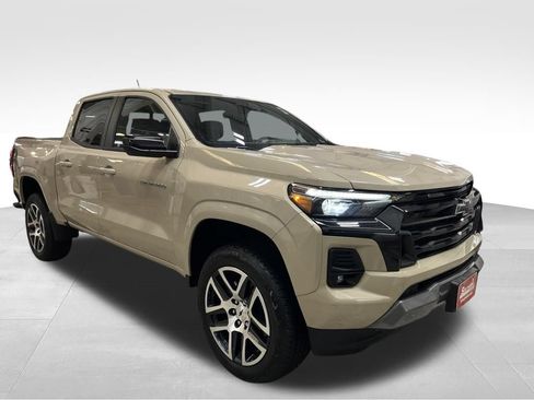 Used 2023 Chevrolet Colorado Z71 w/ Advanced Trailering Package AWD/4WD image 6