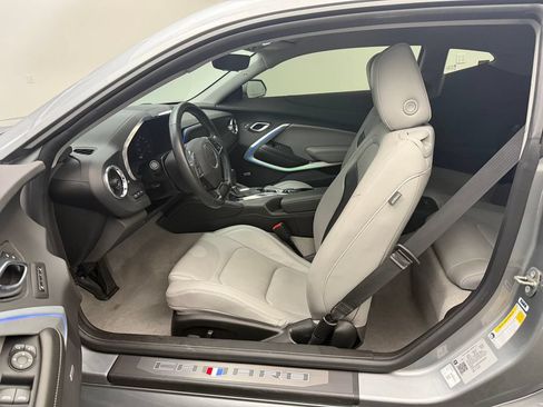 Used 2023 Chevrolet Camaro LT RWD image 5