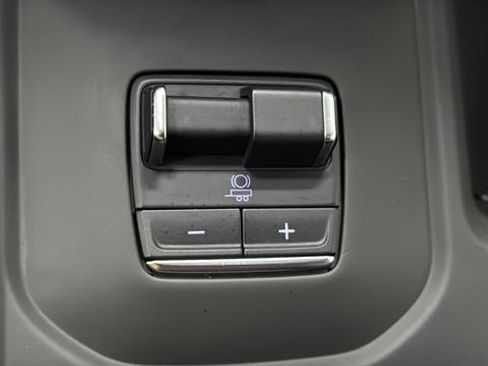 Used 2025 GMC Sierra 3500 Denali Ultimate AWD/4WD image 37