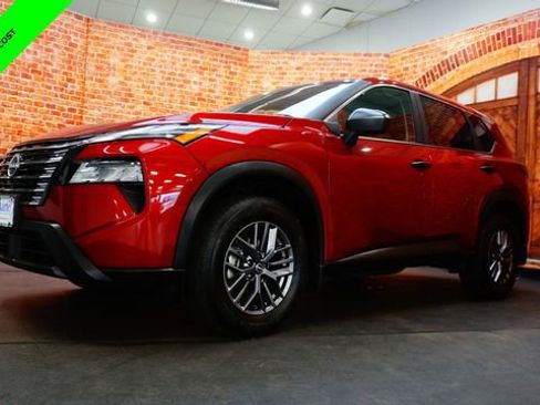 Certified 2025 Nissan Rogue S AWD/4WD image 3