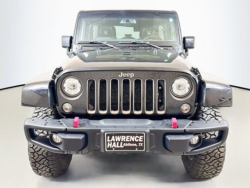 Used 2018 Jeep Wrangler Unlimited Sport image 2