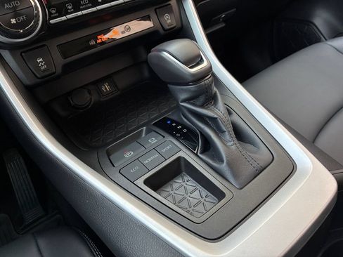 Used 2023 Toyota RAV4 XLE Premium FWD image 27