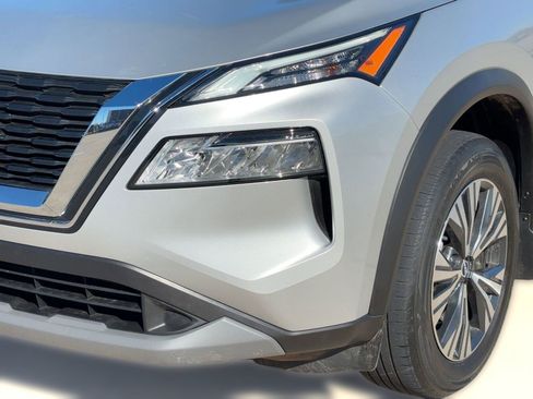 Used 2023 Nissan Rogue SV image 11