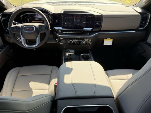 New 2026 GMC Sierra 1500 SLT image 10