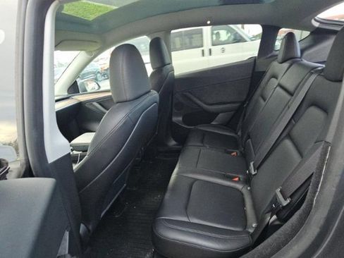 Used 2023 Tesla Model Y Long Range AWD/4WD image 6