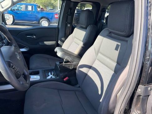 Used 2023 Nissan Frontier SV w/ Tow Package RWD image 20