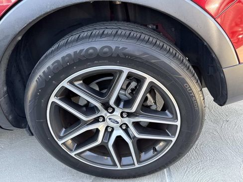 Used 2019 Ford Explorer Sport image 8