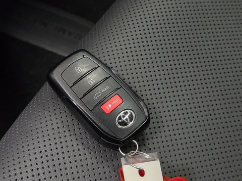 Certified 2025 Toyota Crown Platinum image 37