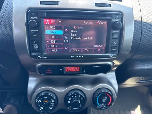 Used 2011 Scion xD FWD image 35