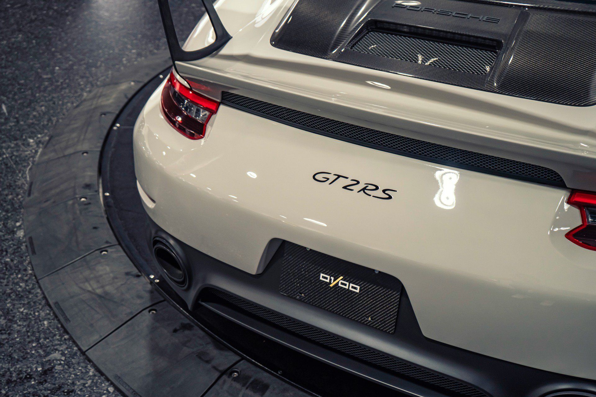 Used 2018 Porsche 911 GT2 RS w/ Weissach Package RWD image 17