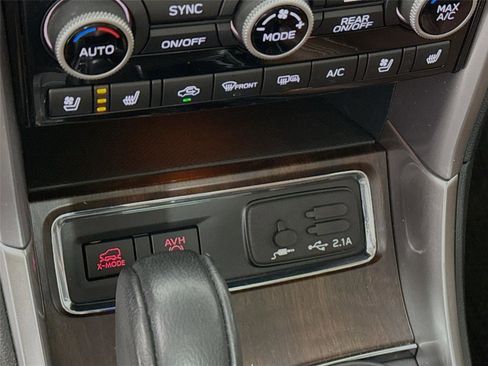Used 2019 Subaru Ascent Touring image 16