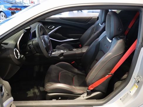Used 2018 Chevrolet Camaro ZL1 image 3