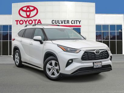 Used 2022 Toyota Highlander LE