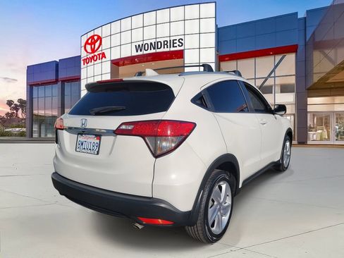 Used 2019 Honda HR-V EX-L image 4