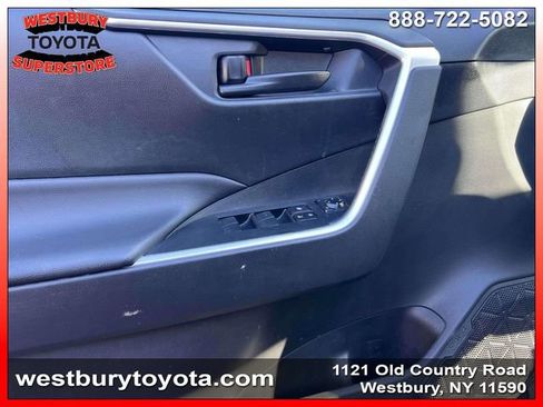 Used 2023 Toyota RAV4 LE AWD/4WD image 16