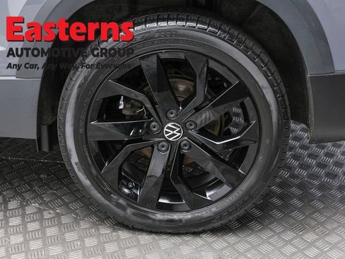 Used 2022 Volkswagen Taos SE AWD/4WD image 8