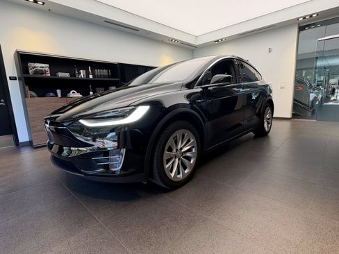 Used 2021 Tesla Model X Long Range AWD/4WD image 4