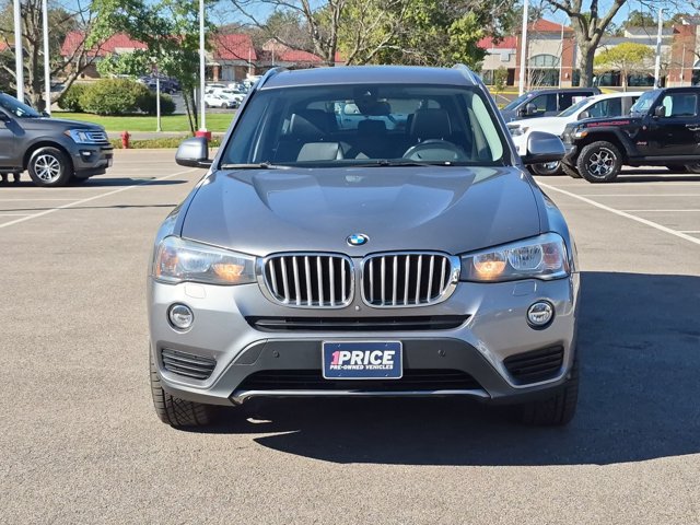 Used 2017 BMW X3 xDrive28i AWD/4WD image 2