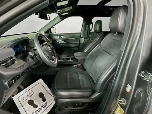 Used 2025 Ford Explorer ST AWD/4WD image 29