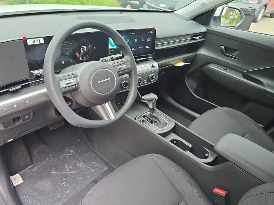 New 2027 Hyundai Kona SE FWD image 15