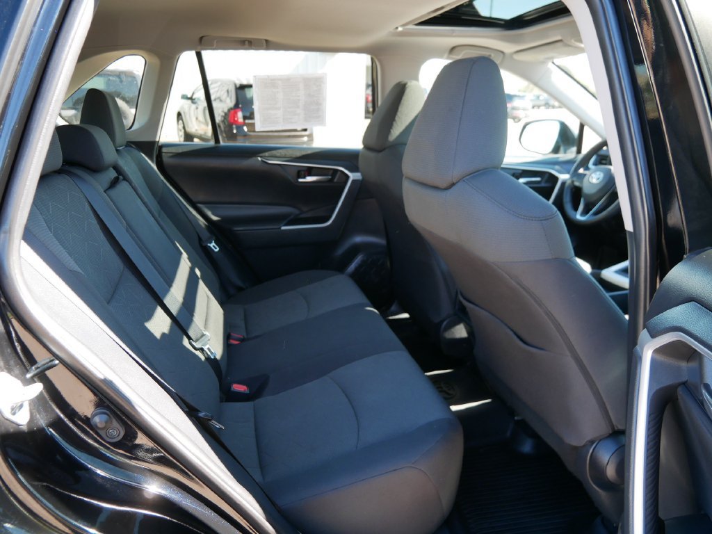 Used 2021 Toyota RAV4 XLE w/ Convenience Package AWD/4WD image 12
